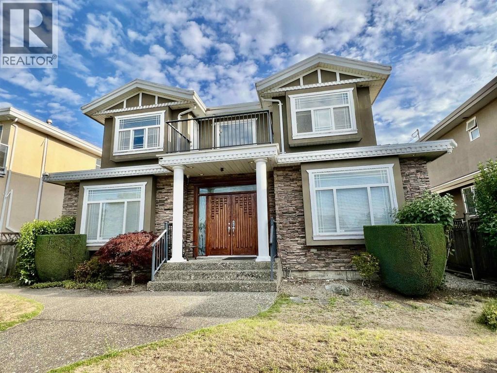 639* Neville Street, Burnaby