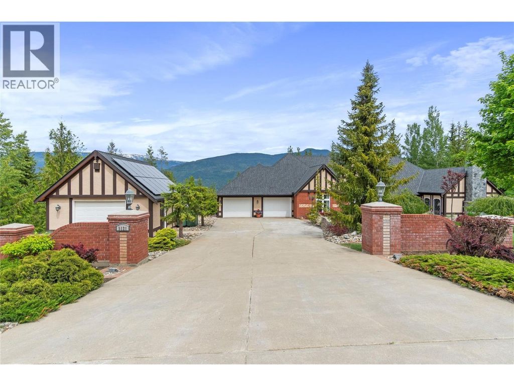 5121 Ivy Road, Eagle Bay