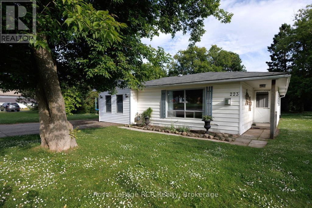 223 Division Street, South Bruce Peninsula