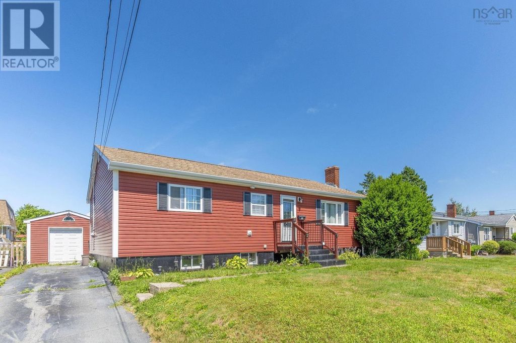 10 Westwood Drive, Dartmouth