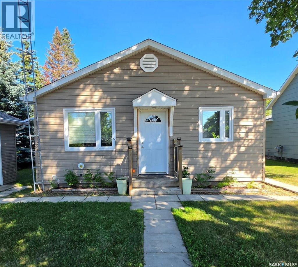 324 Laing Street, Sturgis