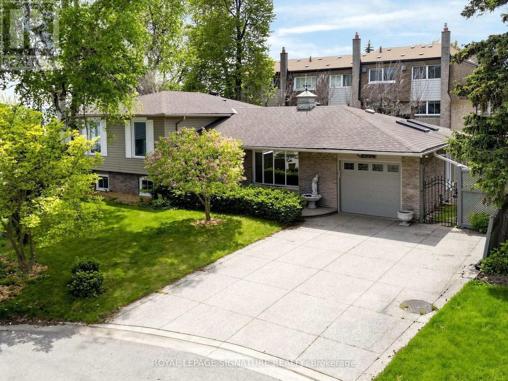 2094 Water's Edge Drive, Oakville (br Bronte)