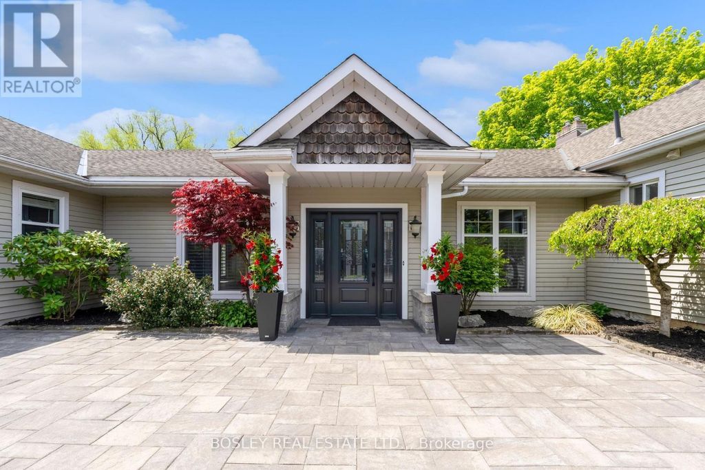 166 Lakeshore Road, St. Catharines (vine/linwell)