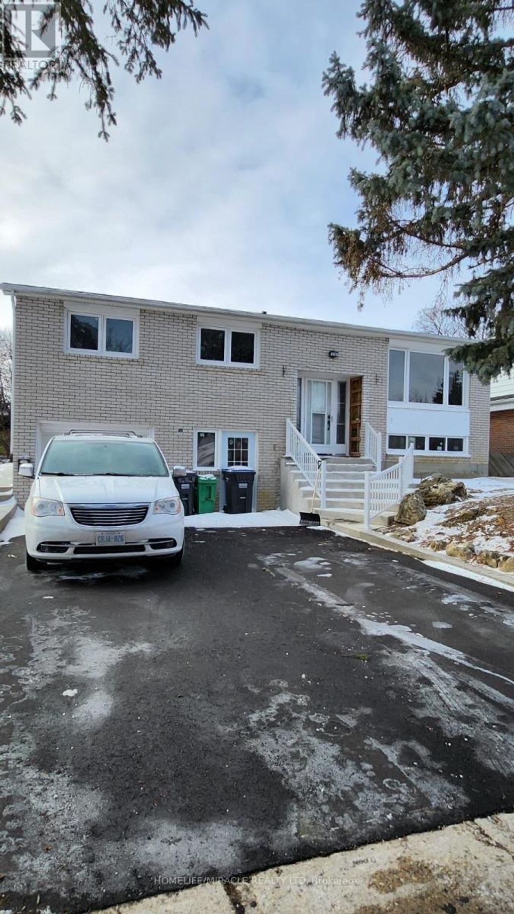 Main - 219 Mcmurchy Avenue, Brampton (brampton South)
