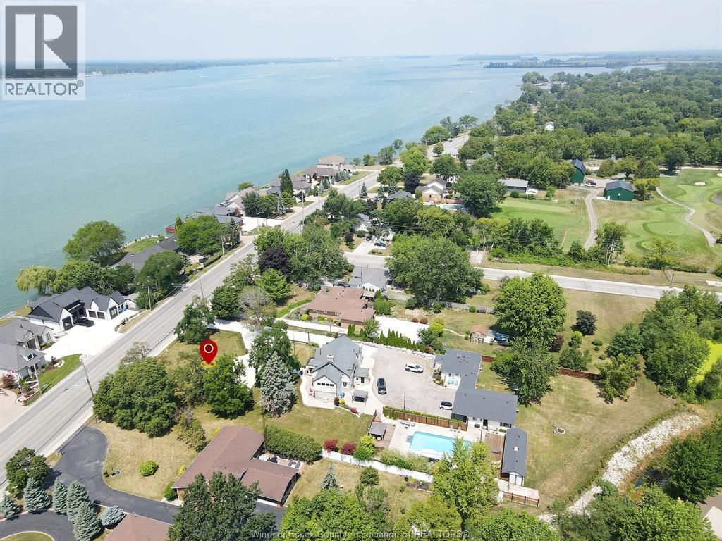 777 Front Road North, Amherstburg
