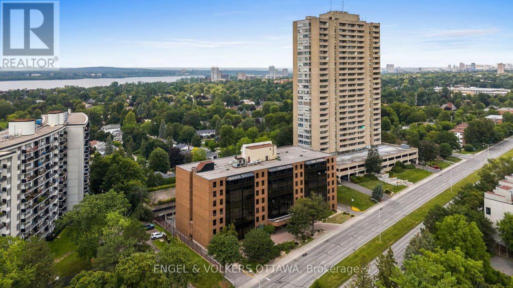 104 - 2019 Carling Avenue, Ottawa