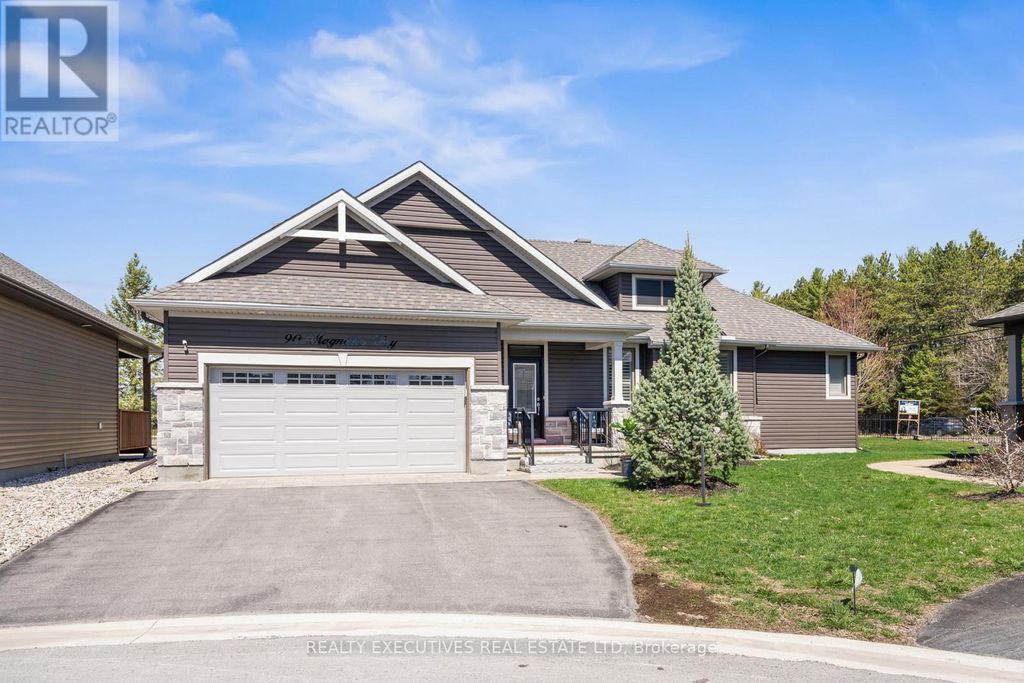 90 Magnolia Way, North Grenville