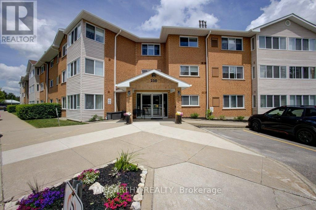 300 - 250 Robert Street, Shelburne