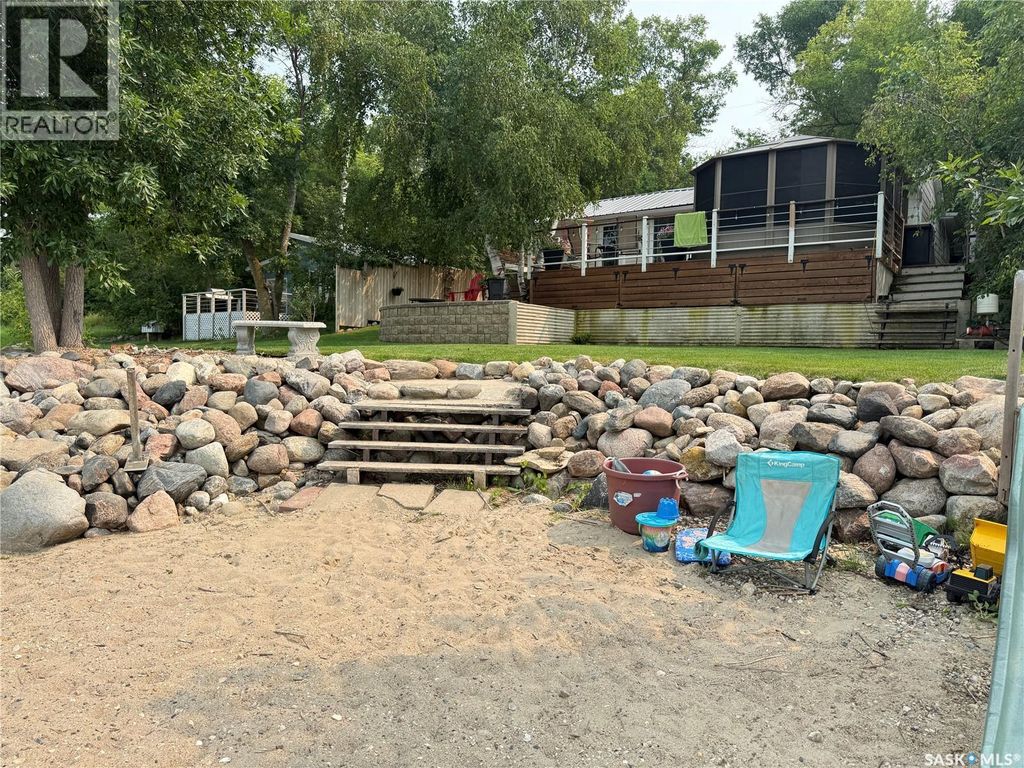 67 Seashell Road, Crooked Lake