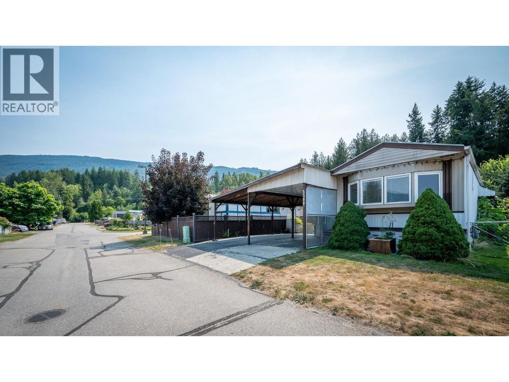 5280 69 Avenue Ne, Salmon Arm