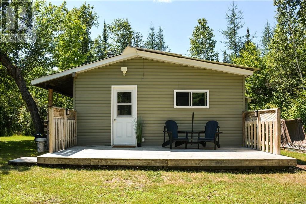 2592 P Line Road, Hilton