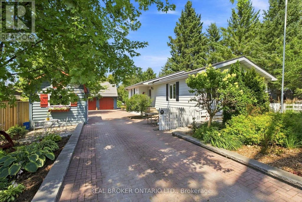710 Regional 13 Road, Uxbridge