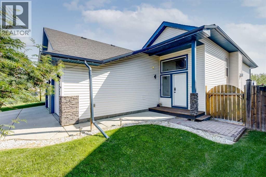 738 Carriage Lane Drive, Carstairs