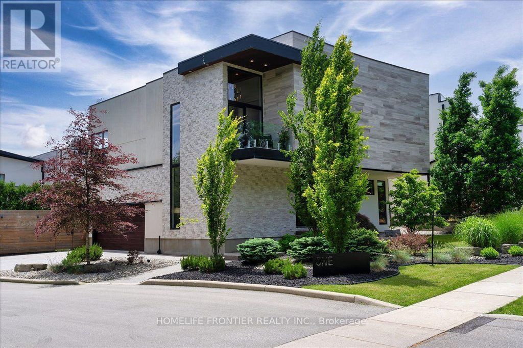 1 - 1452 Byron Baseline Road, London South (south K)