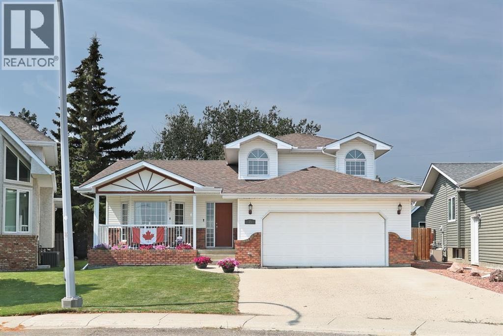 35 Parkland Close E, Brooks