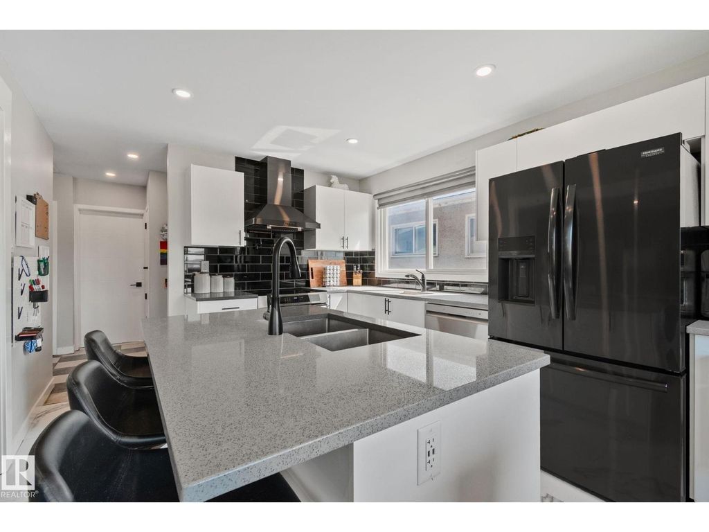 4723 105 St Nw, Edmonton