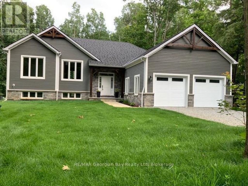 5 Oakwood Avenue N, Tiny
