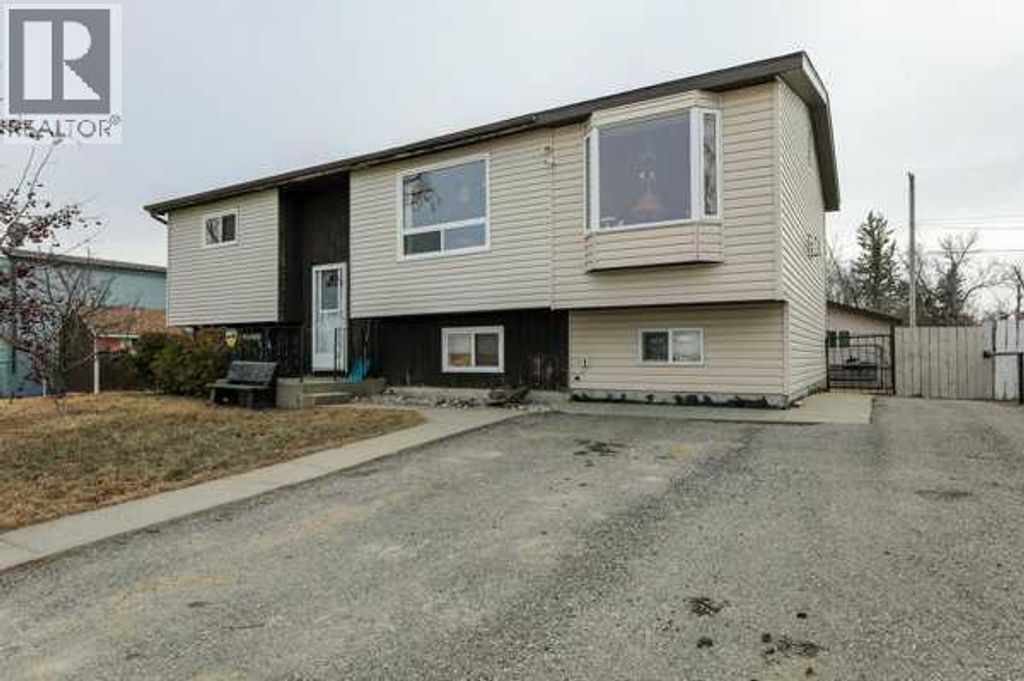 210 Macewan Street, Granum