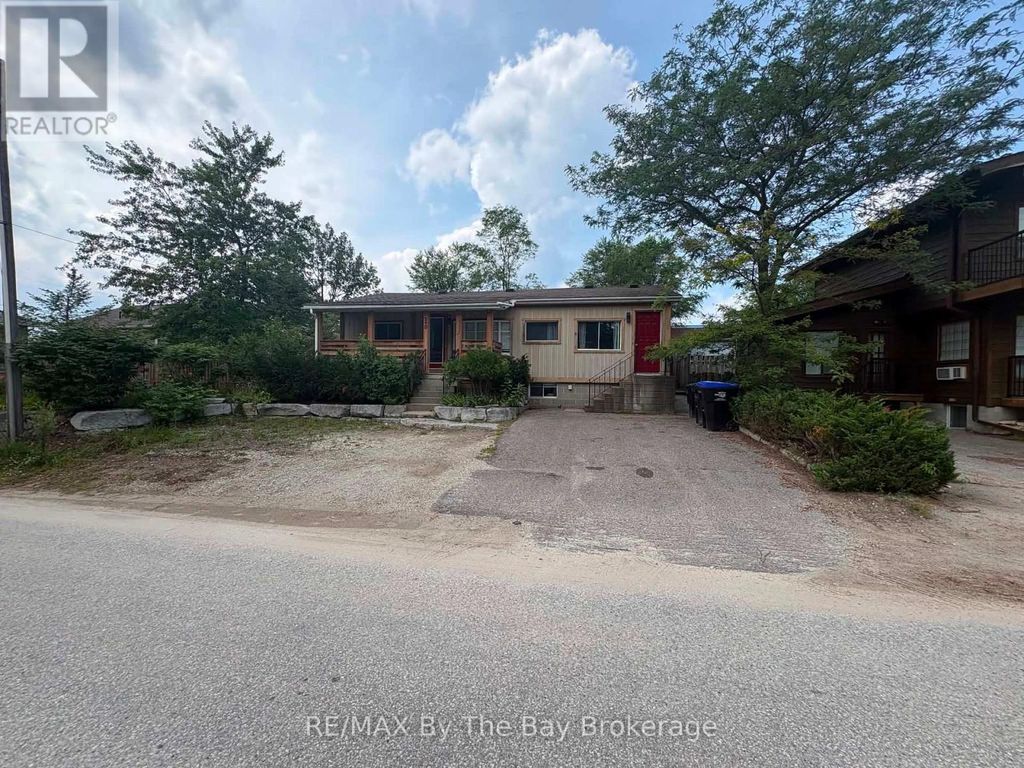 240 Shore Lane, Wasaga Beach