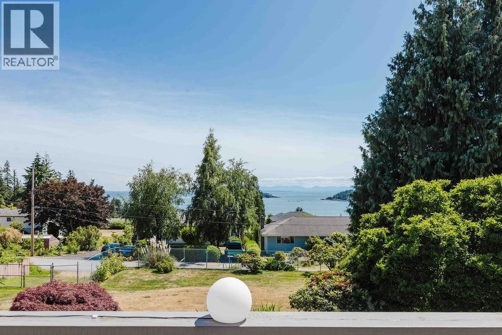6505 Meier Road, Sechelt