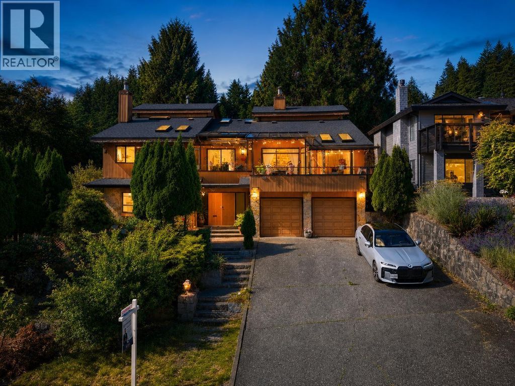 2940 Dresden Way, North Vancouver