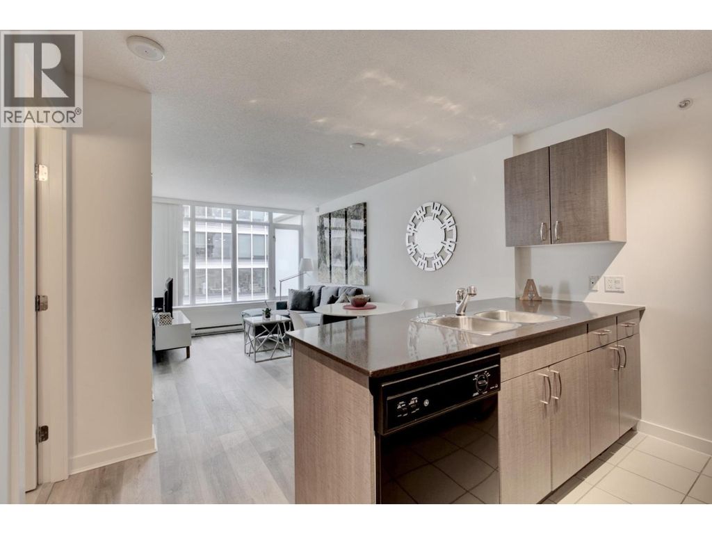 2906 610 Granville Street, Vancouver