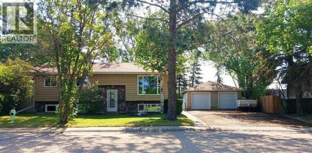 3808 49a Avenue, Innisfail