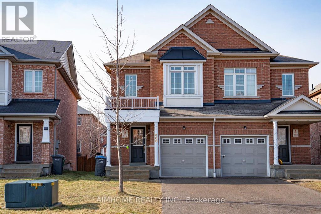 688 Courtney Valley Road, Mississauga (east Credit)