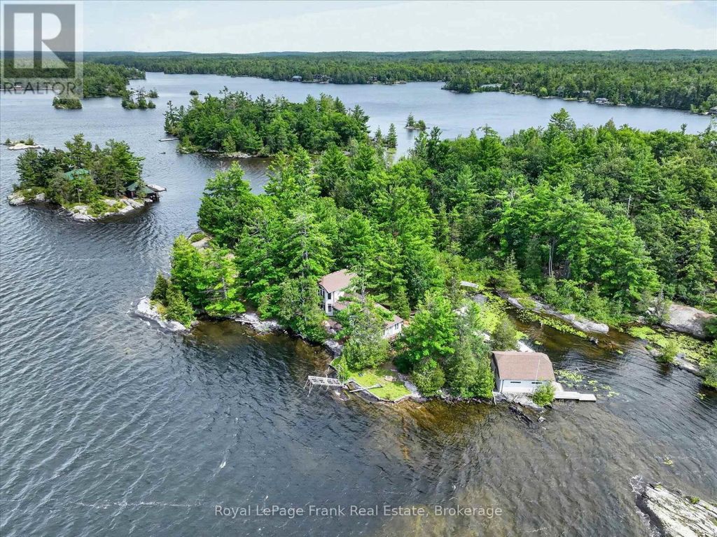 1550 Island 85 Stoney Lake, Douro-Dummer