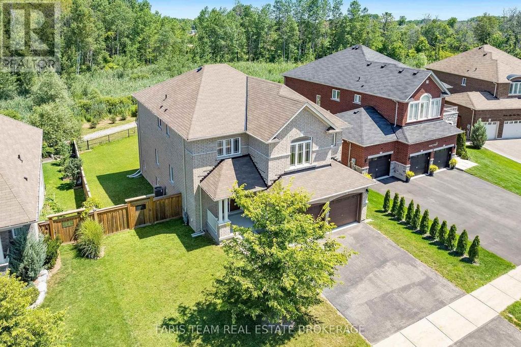 33 Pearl Street, Wasaga Beach