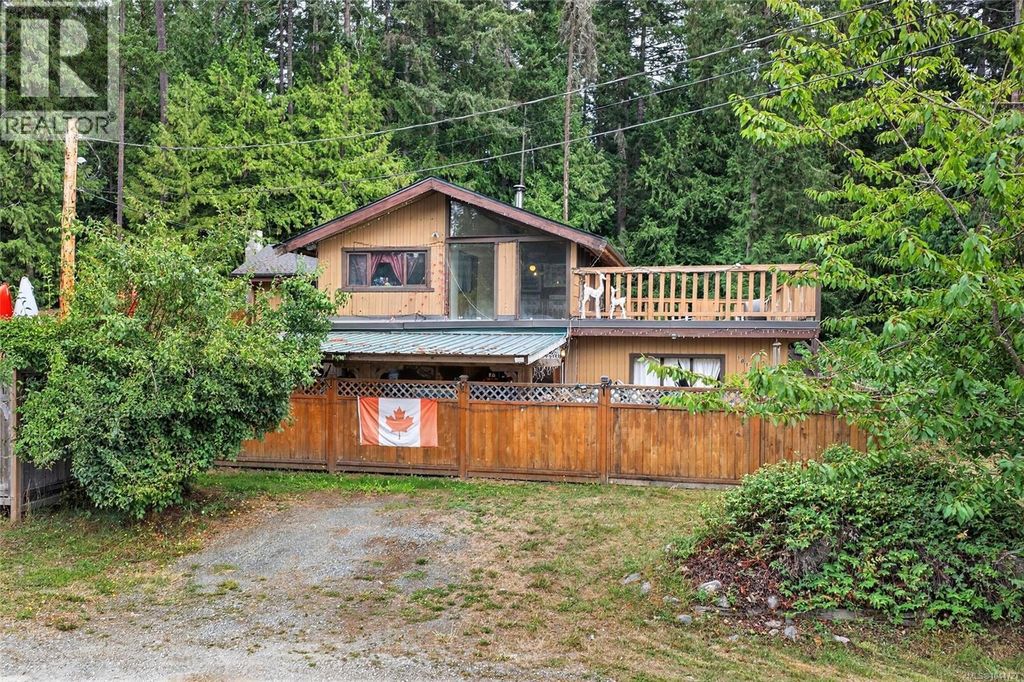 1012 Fairdowne Rd, Errington