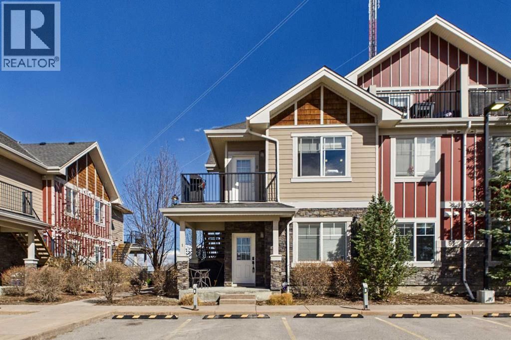 1, 67 West Coach Manor Sw, Calgary
