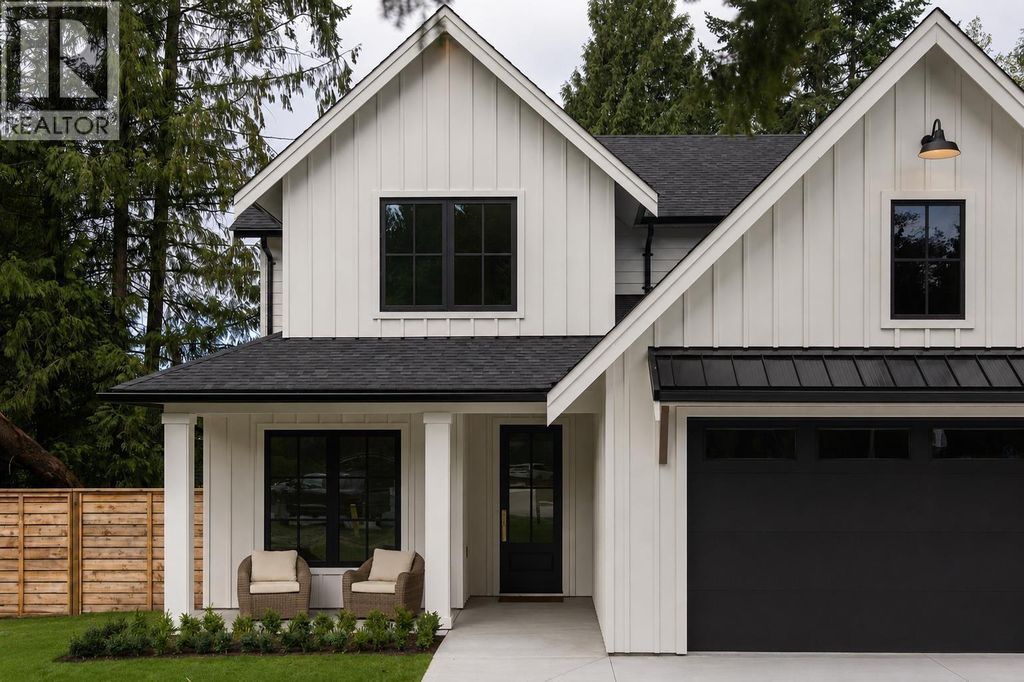385 Solaz Place, Gibsons
