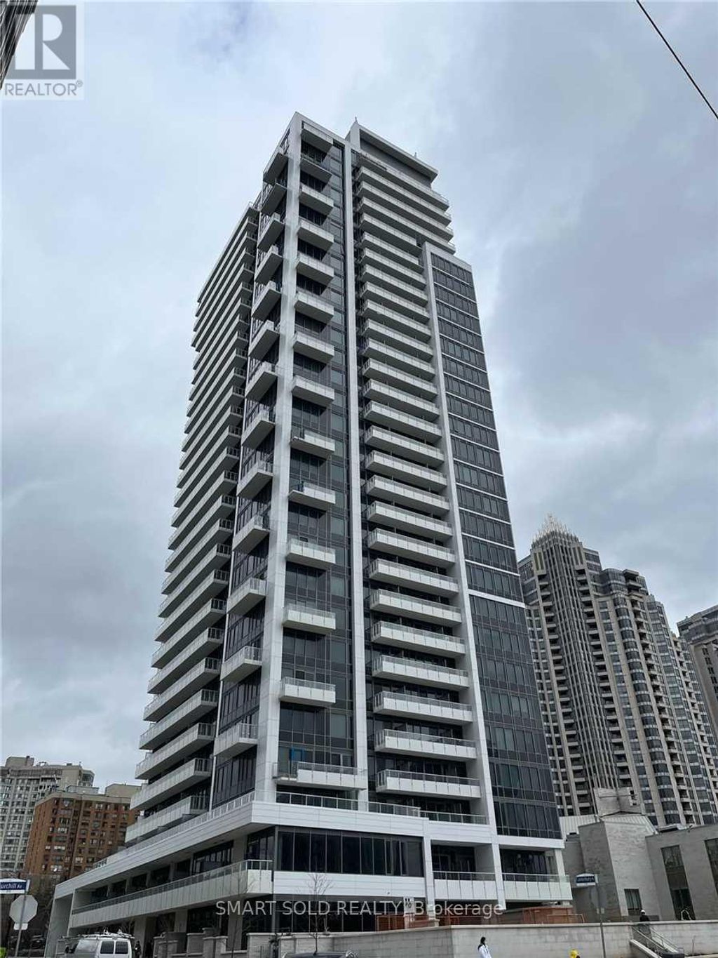 1002 - 75 Canterbury Place, Toronto (willowdale West)