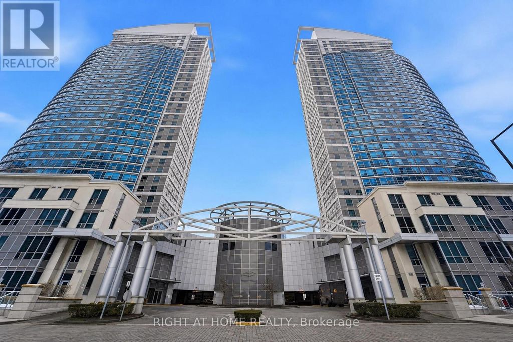 1612 - 38 Lee Centre Drive, Toronto (woburn)