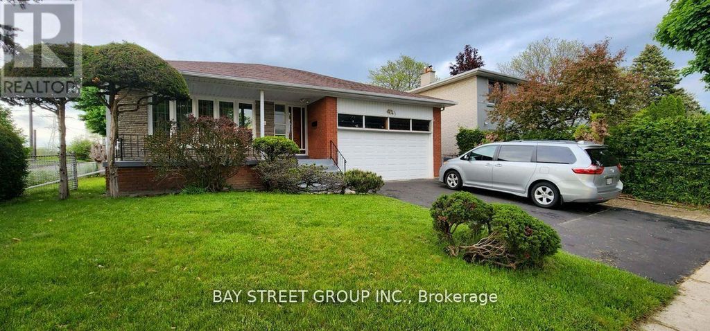 Room1 - 45 Pineway Boulevard, Toronto (bayview Woods-Steeles)