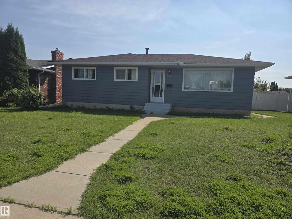 7911 145 Av Nw Nw, Edmonton