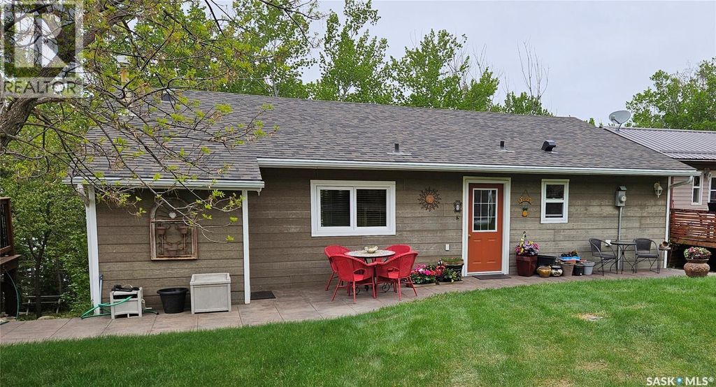 3316 Point Drive, Wakaw Lake