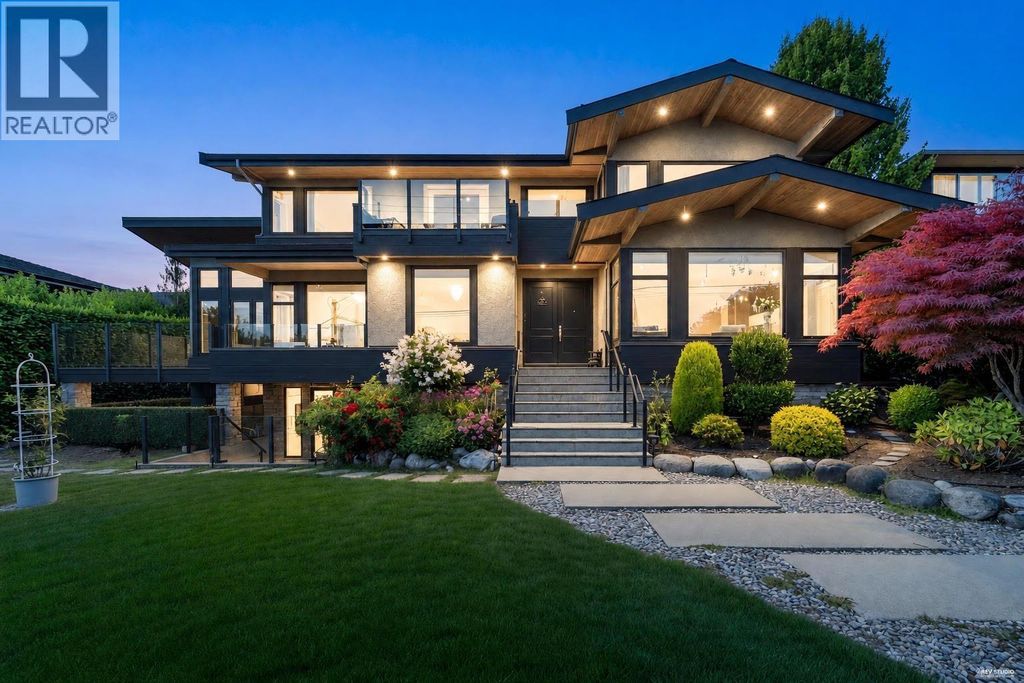 1139 Esquimalt Avenue, West Vancouver