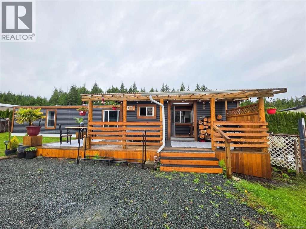 87 5250 Beaver Harbour Rd, Port Hardy