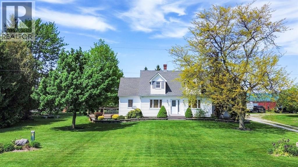 8192 Petrolia Line, Brooke-Alvinston