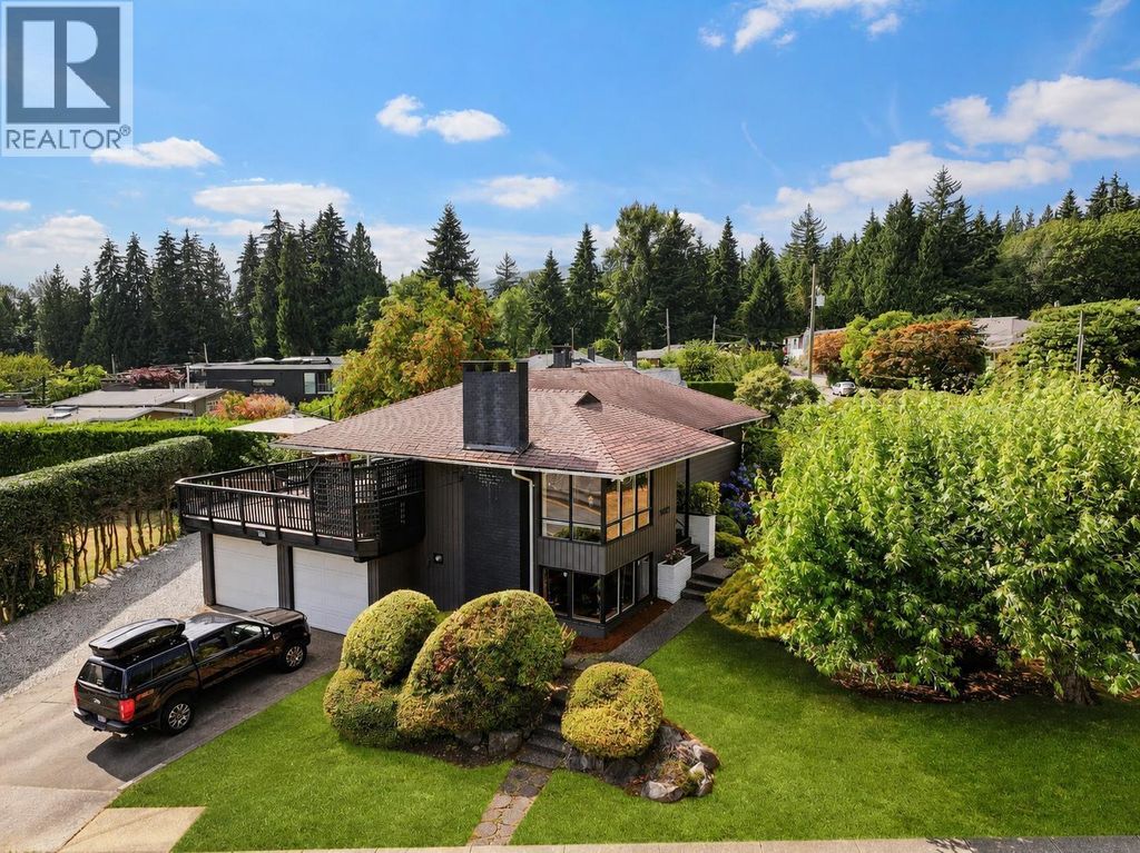 3883 Delbrook Avenue, North Vancouver
