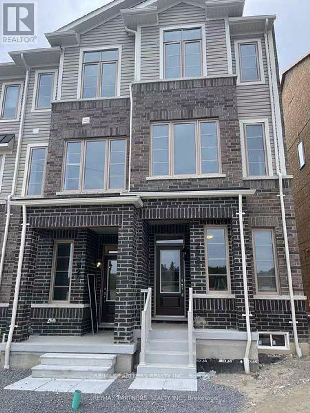 2916 Whites Road, Pickering