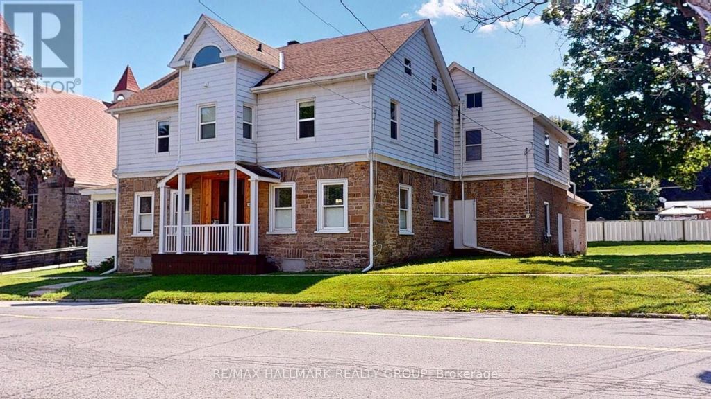 461 Centre Street N, Prescott