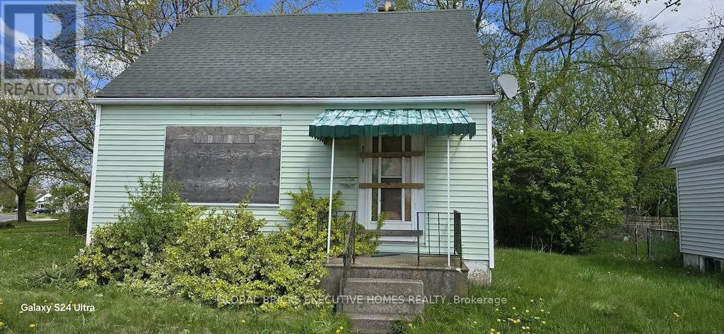 5168 Stanley Avenue, Niagara Falls (cherrywood)