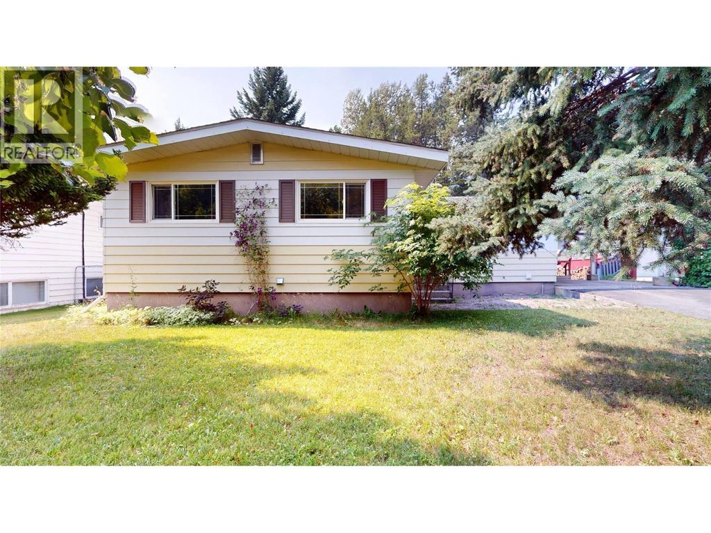 260 Blue Spruce Crescent, Sparwood