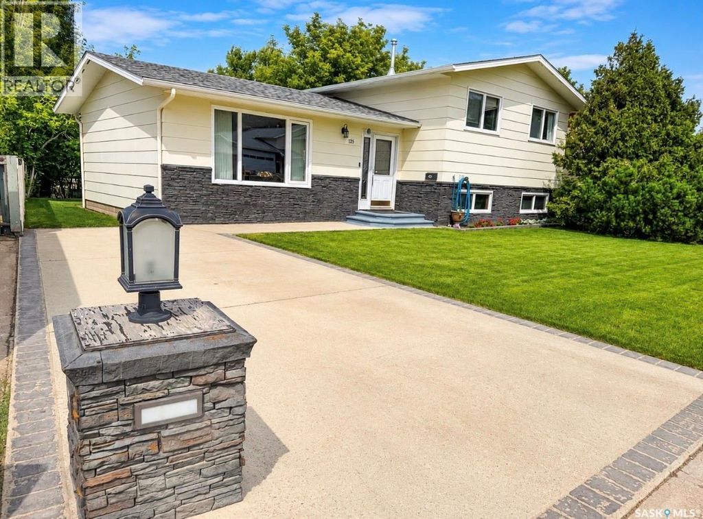 325 Aspen Drive, Swift Current
