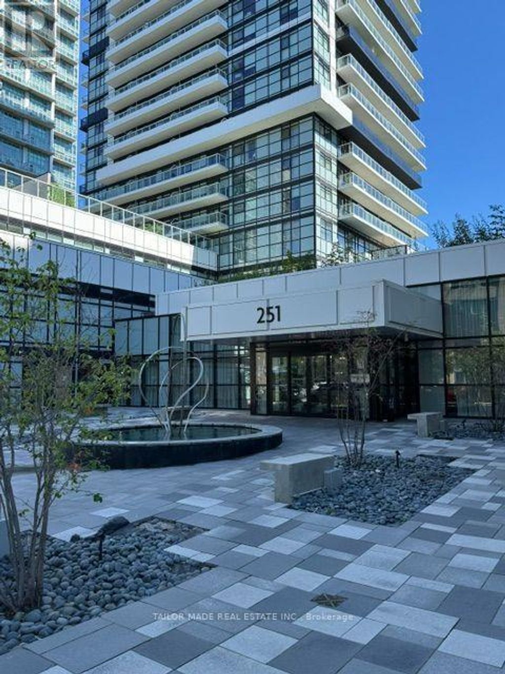 312 - 251 Manitoba Street, Toronto (mimico)