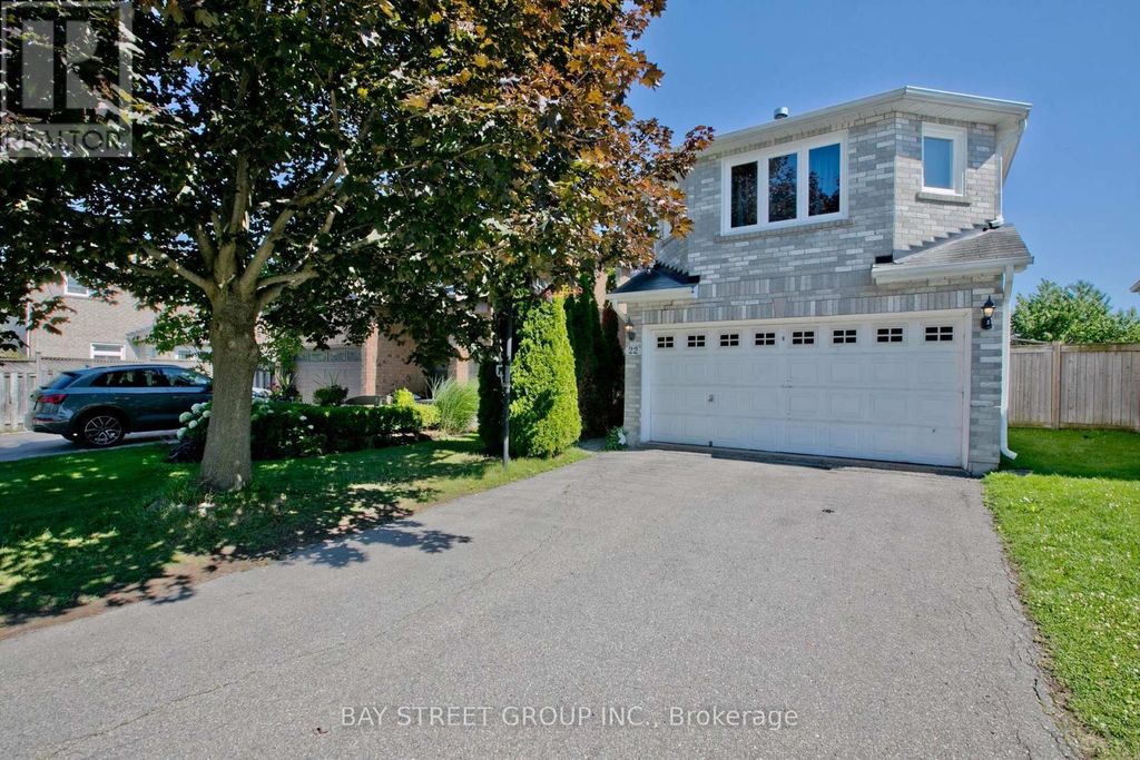 22 Taos Court, Richmond Hill (westbrook)