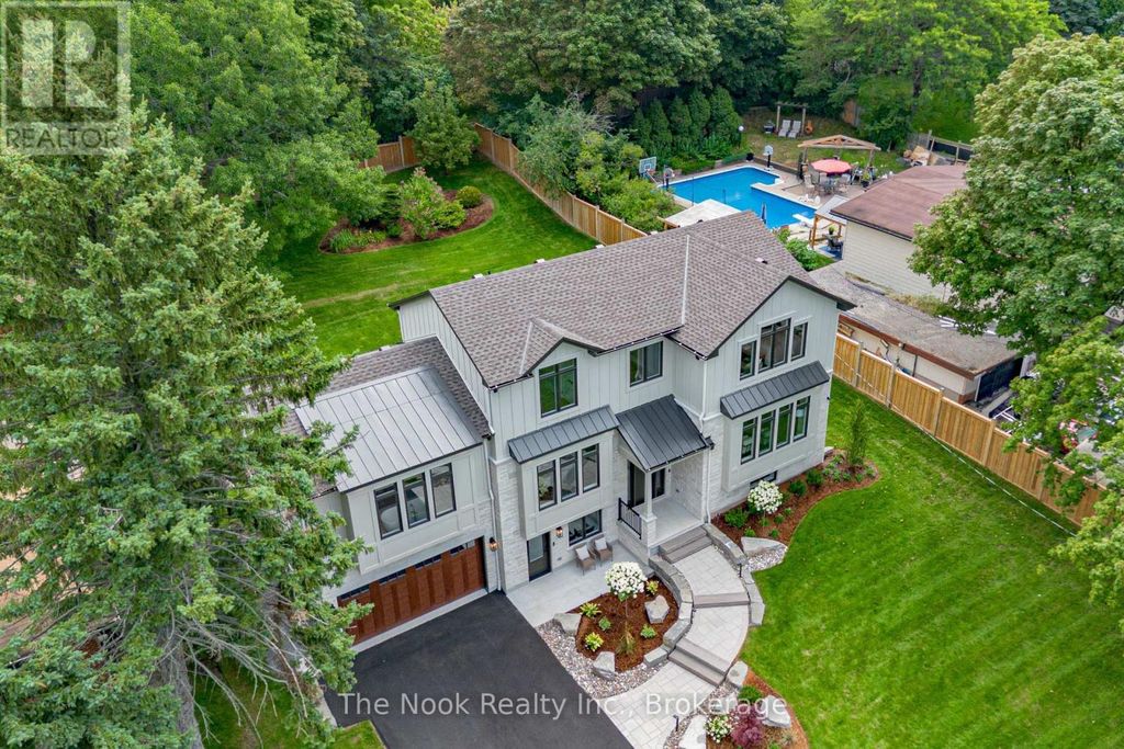 153 Elizabeth Crescent N, Whitby (blue Grass Meadows)